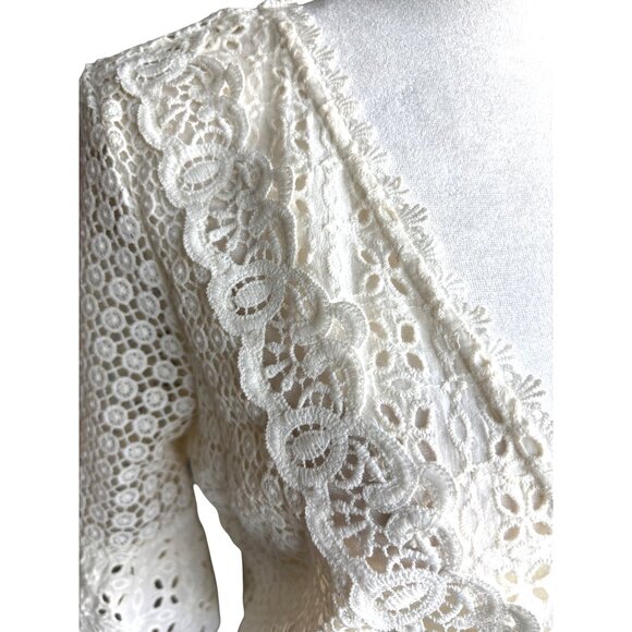 Abercrombie and Fitch Size Small White Crochet Eyelet Cropped Top Shirt Blouse - Picture 5 of 10